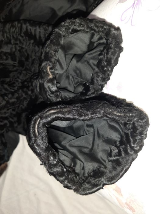 Futro czarne,  karakuły, swakara