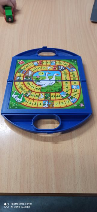 Настільна гра 2-в-1: Змії та Драбини + Гуси-Гуси. Дорожній кейс!
Опис