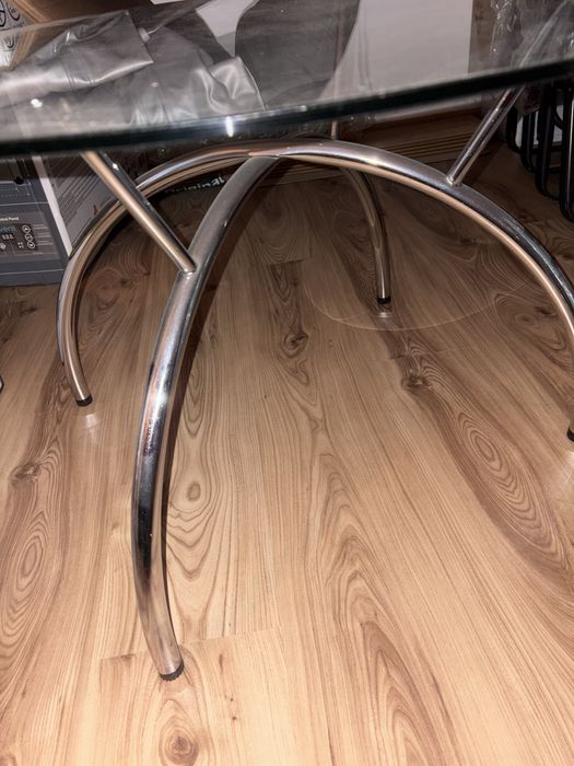 Szklany stolik kawowy