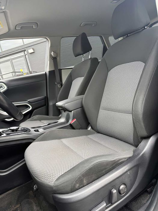 Kia Soul EV      2021