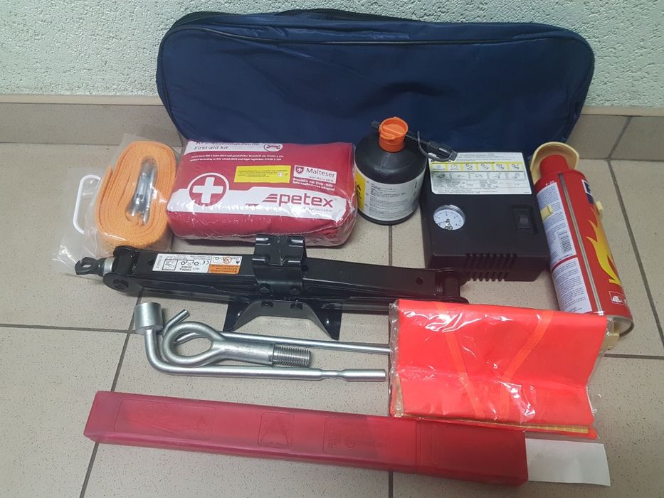 Mazda 2 3 5 6 СX 3 4 5 7 9 Домкрат компрессор аптечка трос ключ гермет