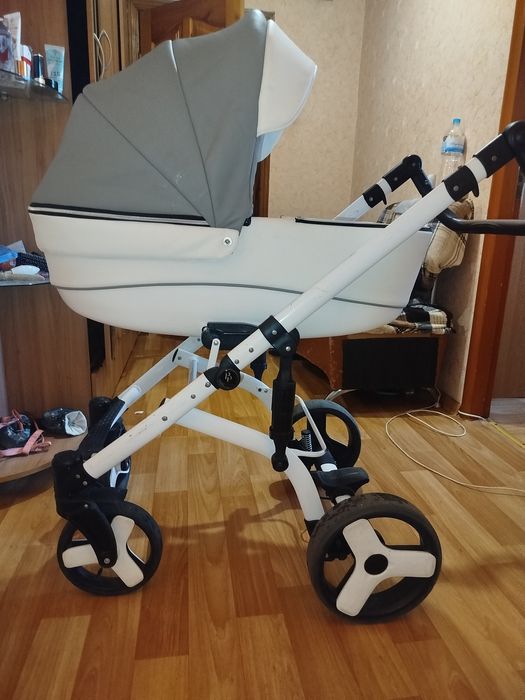 Продам дитячу коляску! Б/у в гарному стані.