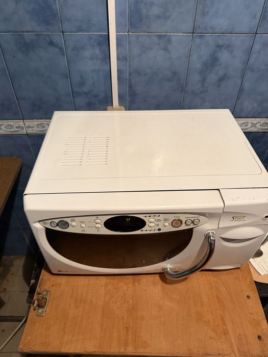 Продам микроволновку LG с тостером