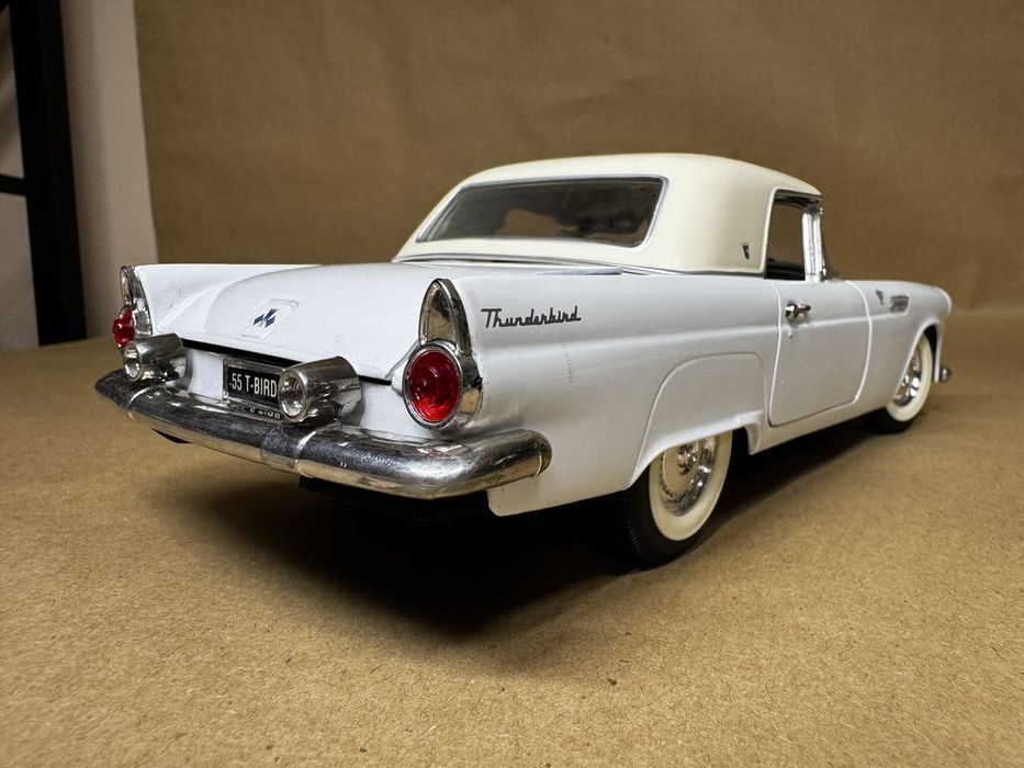 Ford Thunderbird  55t модель 1:18
