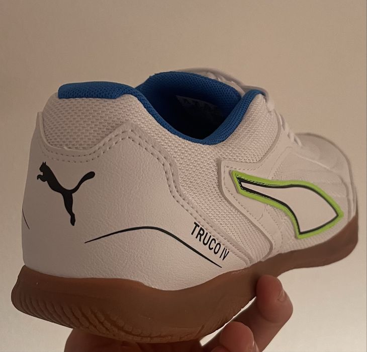 Sapatilha futsal Puma.  T:41