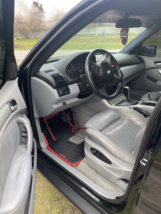 Продам BMW X5 e53