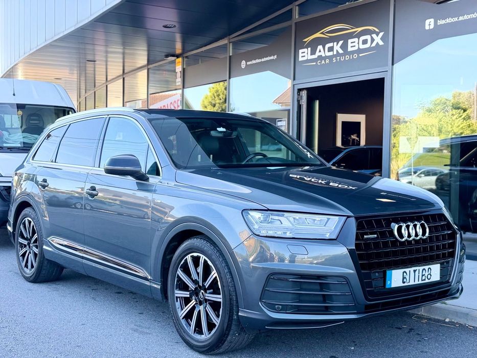 Audi Q7 3.0 TDI quattro tiptronic 7L