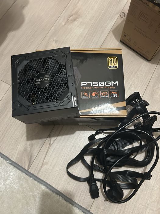 Zasilacz Gigabyte P750GM