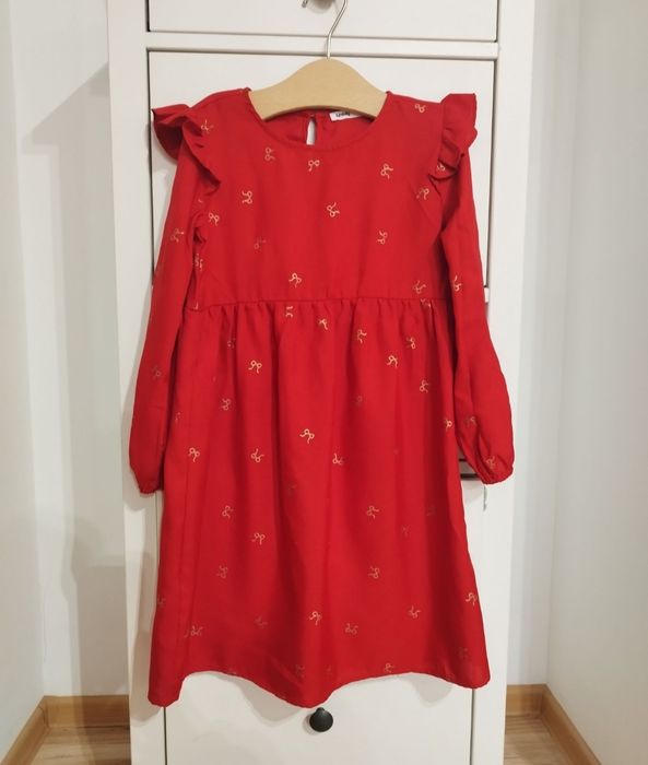Czerwona świąteczna sukienka Sinsay 128 jak nowa