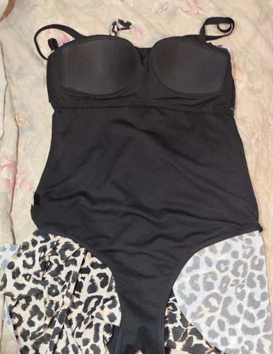 Шикарний прекрасний стильний купальник - сукня, танкіні у басейн чи пл