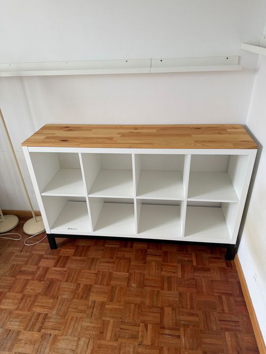 Kallax z ramą nośną Ikea , drewno
