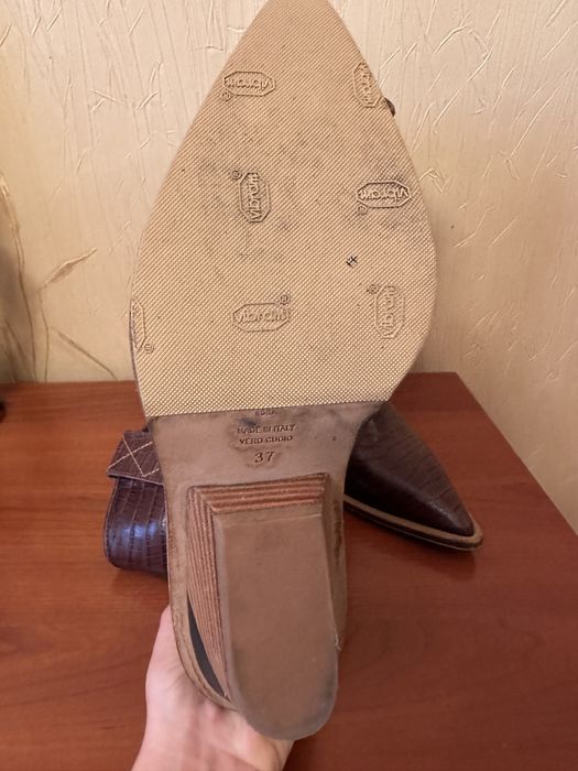 Козаки черевики Fendi оригінал