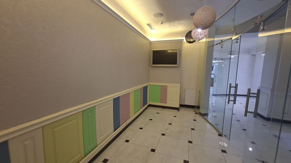 Продаж комерції. Офіс.  РЕМОНТ. МЕБЛІ. Техніка .  Парковка. Бізнес