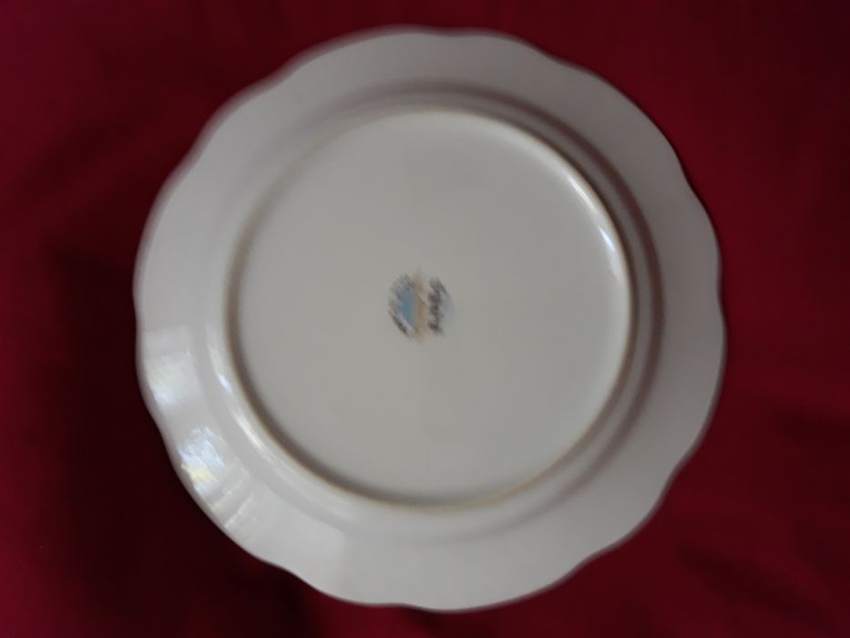 Śliczny nieużywany serwis obiadowy z chińskiej porcelany
