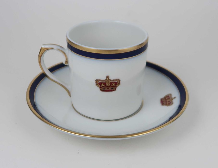 Chávena Vista Alegre - Brasão D. Carlos I e D. Amélia, CADA