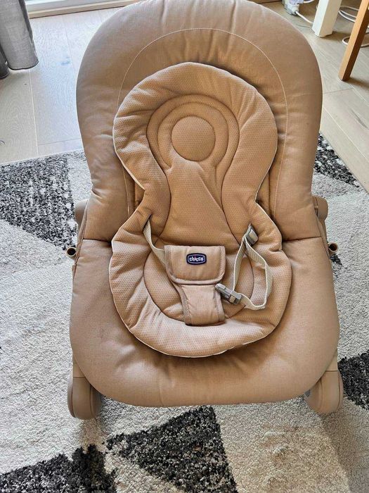 Leżaczek hoolpa beige chicco