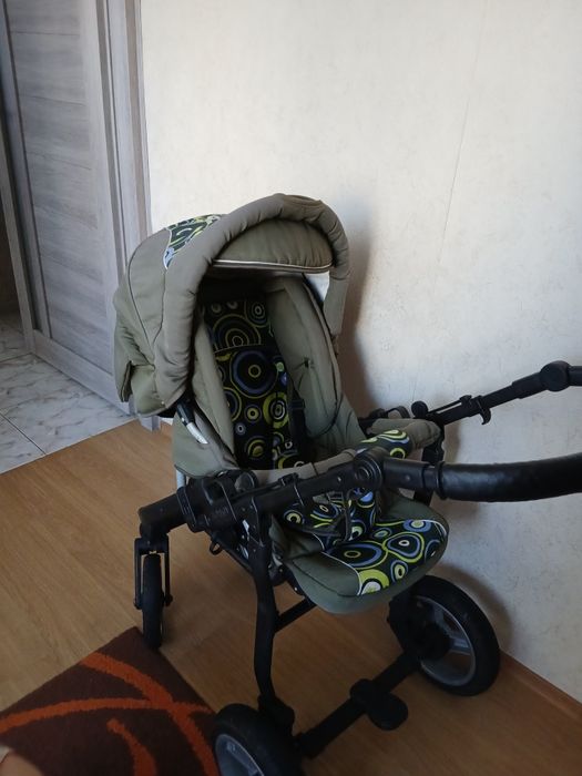 Продам коляску 3в1