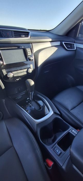 Продам свою машину Nissan Rogue 2015года