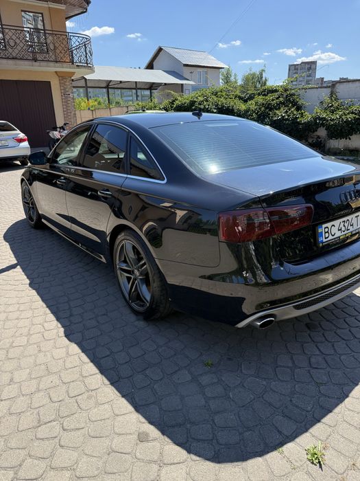 продам аудіА6 2013р