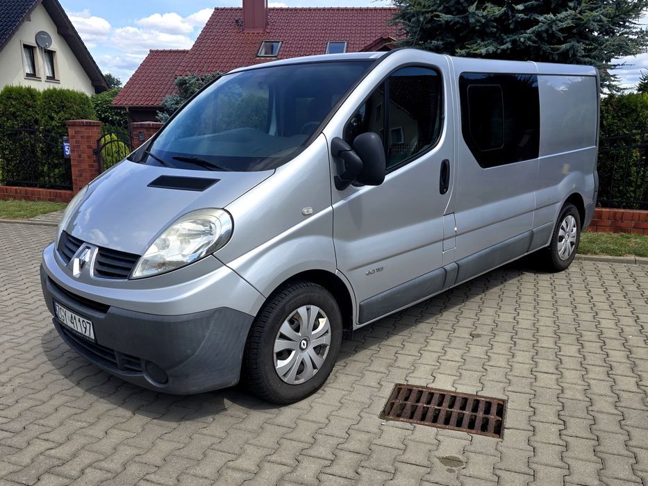 Renault Trafic 2.0 DCi Long 5 osob automat super stan, sliczne wnetrze