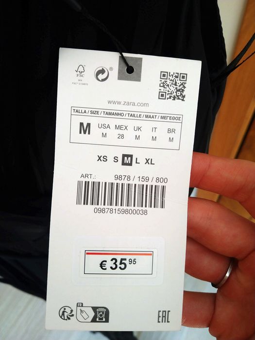 Macacão preto Zara