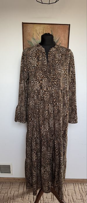 sukienka z długim rękawem panterka