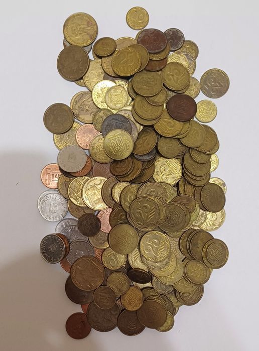 Монеры разные 250 гривен