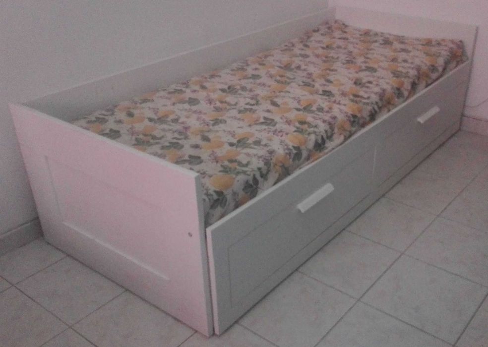 Cama c/arrumação BRIMNES