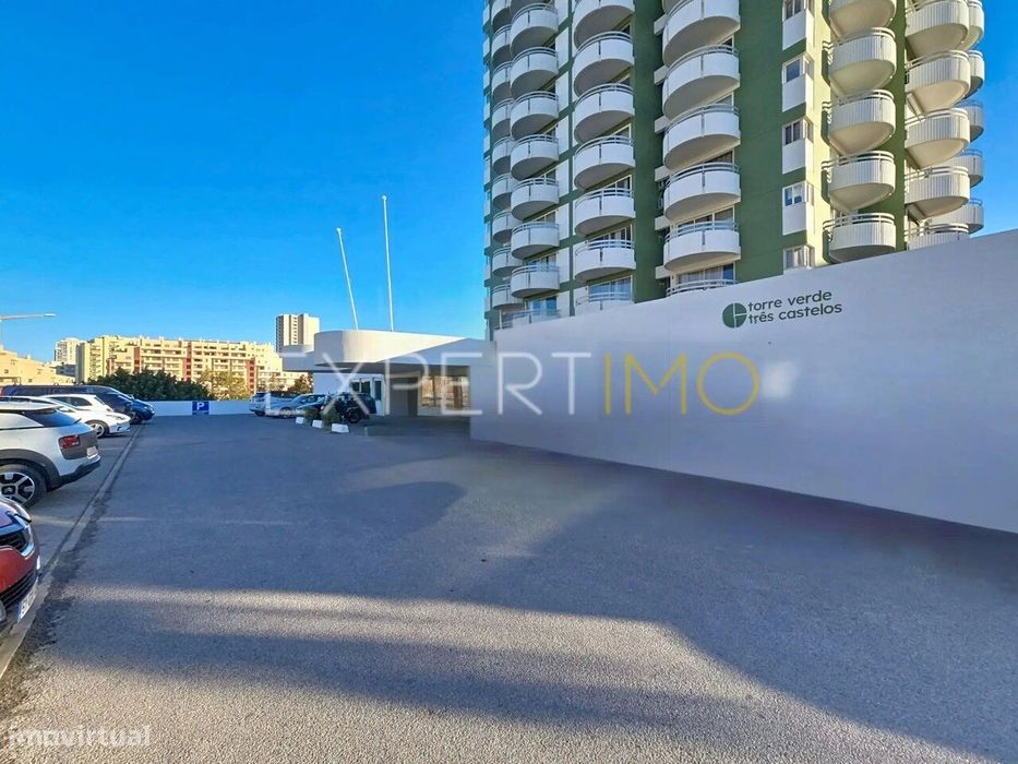 Loja com 57m no Empreendimento Três Castelos - Portimão