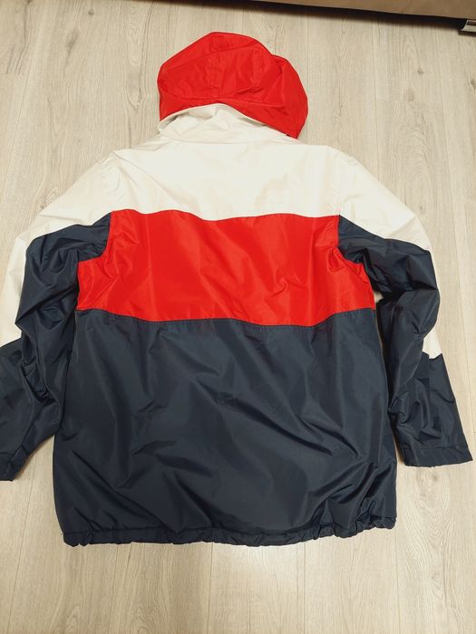 Продам нову куртку