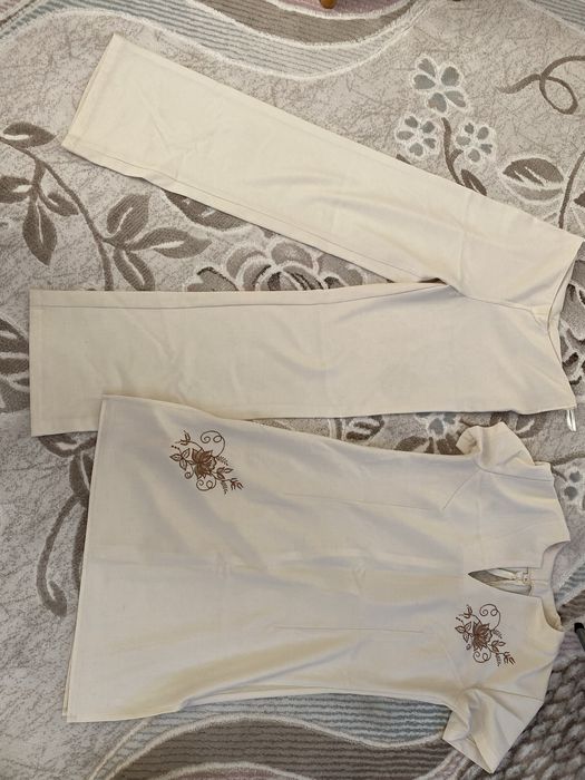 Продається костюм