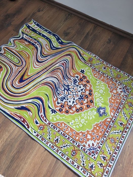 nowy dywan rozlewający się unikat! 120x80