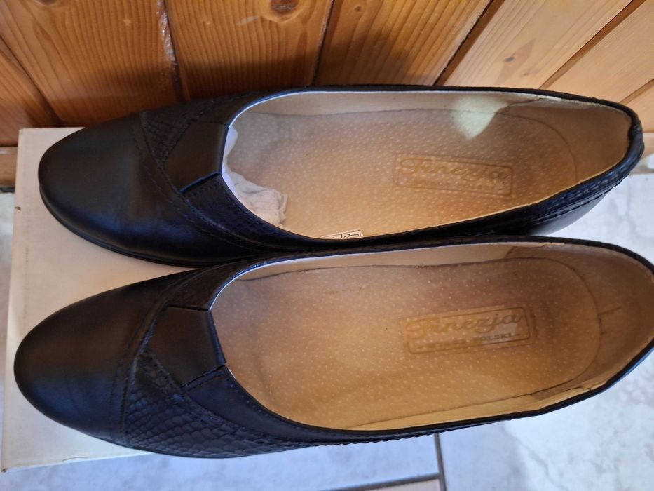 Buty Finezja 41, skóra naturalna, koturna