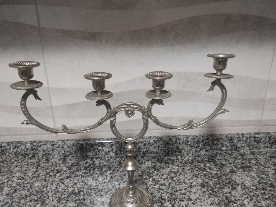Vendo par de candelabros