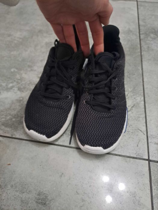 Buty adidas chłopięce 37