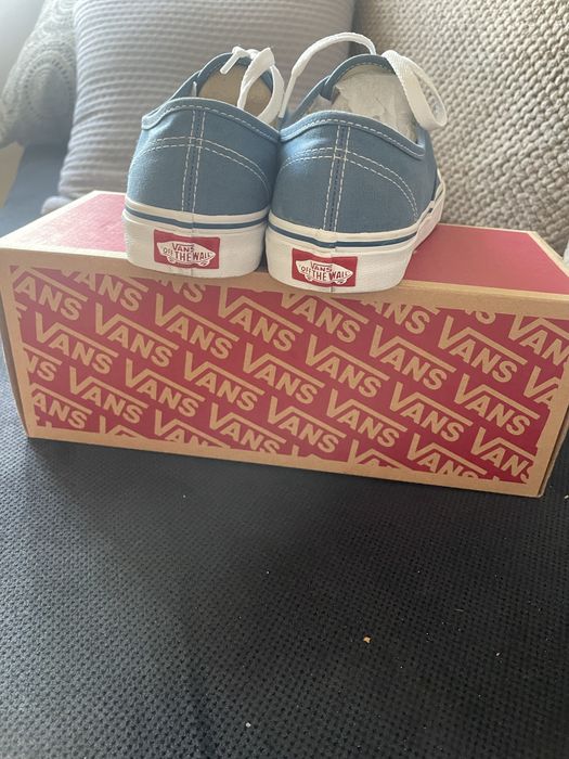 Tenisówki Vans roz 38 plus Conversy gratis