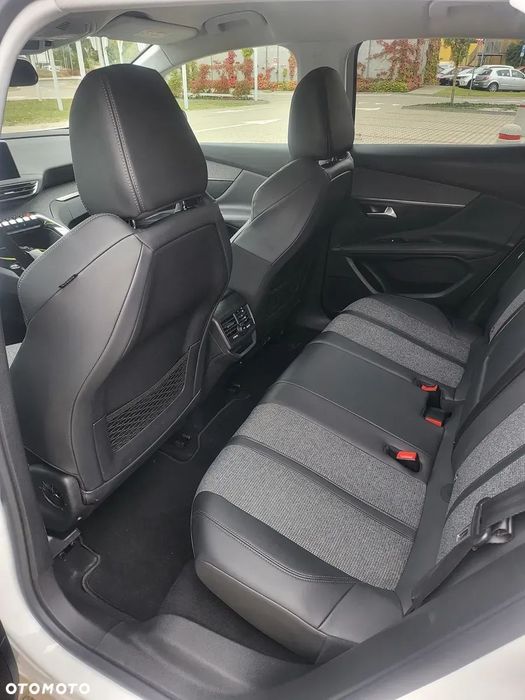 Peugeot 3008 Peugeot 3008 PureTech 130 Stop & Start GPF EAT8 Allure