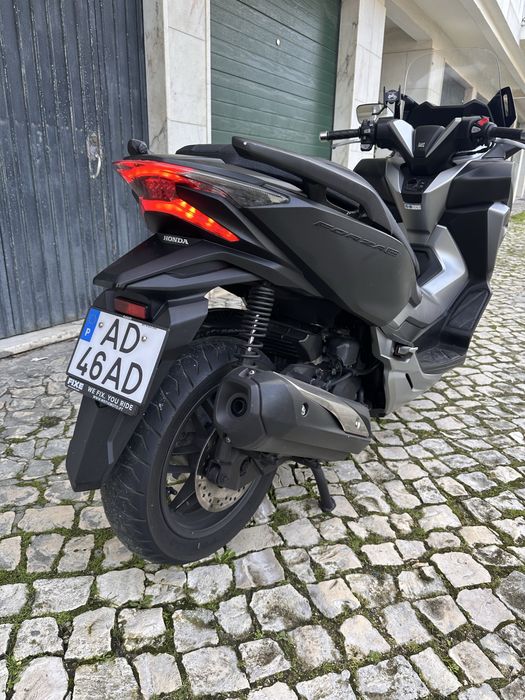 Honda Forza 300  poucos km