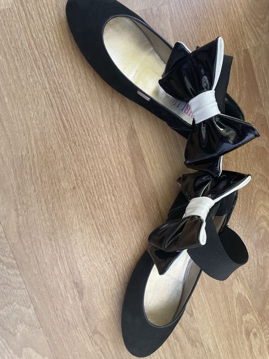 Замшеві балетки відомого бренду