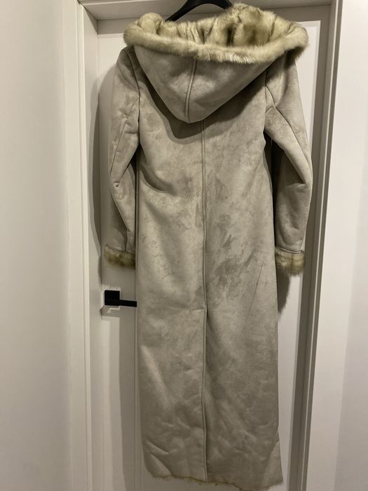 Kożuch dlugi z kapturem  rozm. 36