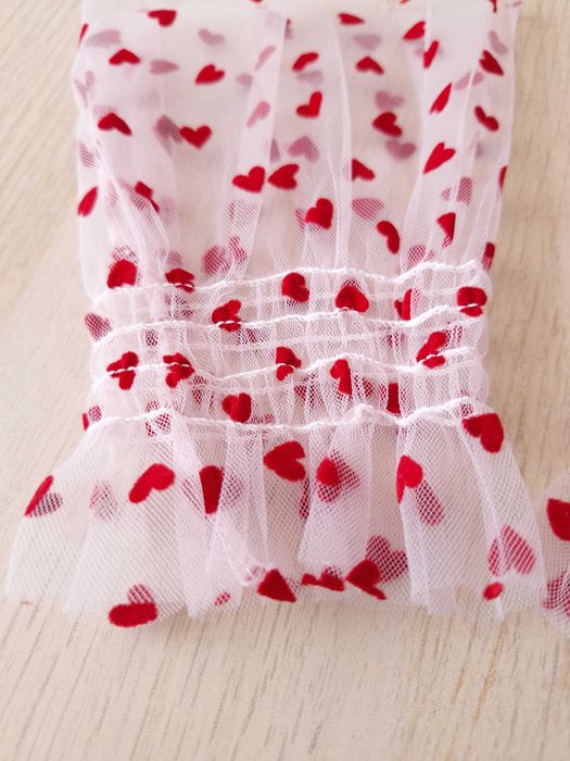 Doczepiane Fałszywe Mankiety Na Gumie Pudrowy Róż W Czerwone Serca