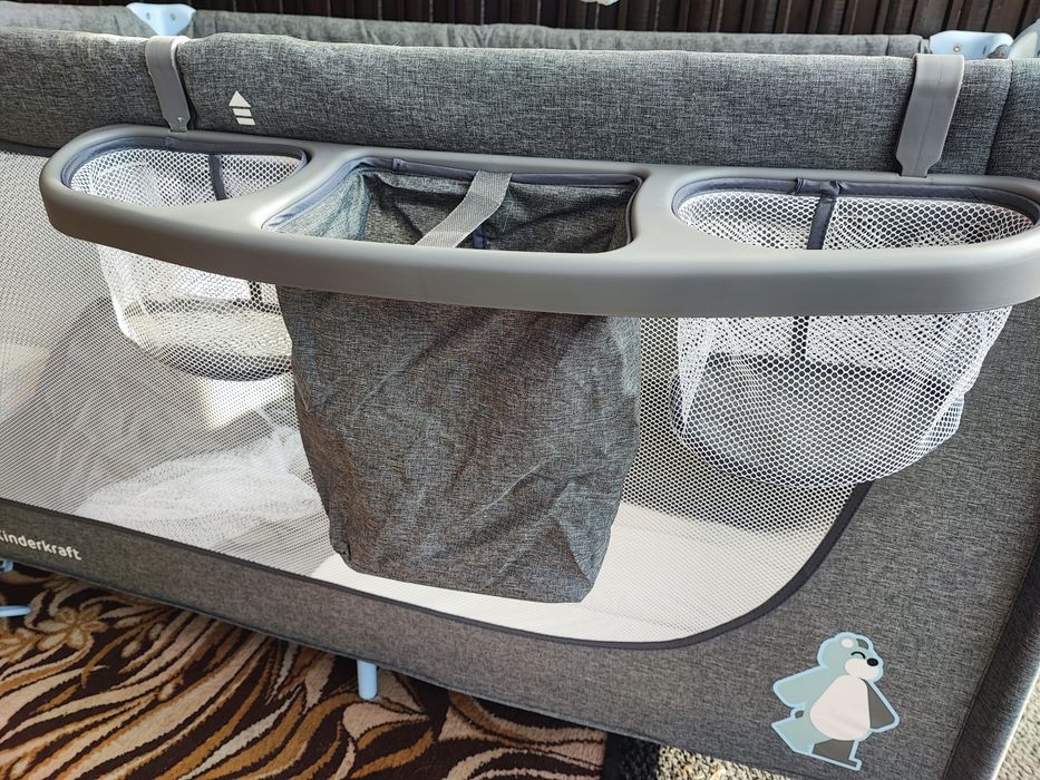 Łóżeczko turystyczne Kinderkraft z akcesoriami