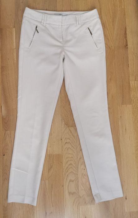 Spodnie firmy Next o rozmiarze 34