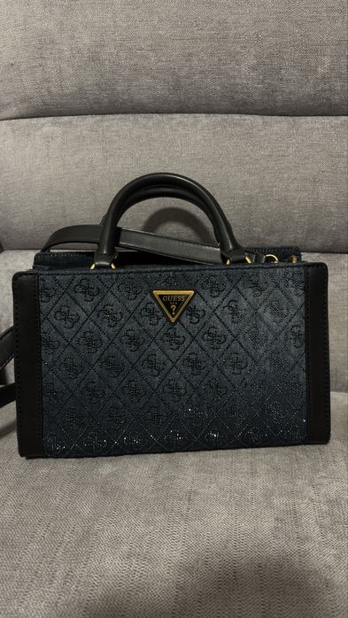Mala Guess Mulher