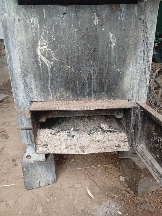 Маю на продаж 2 твердопаливні котли