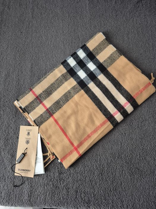 Szalik  Burberry  kaszmir