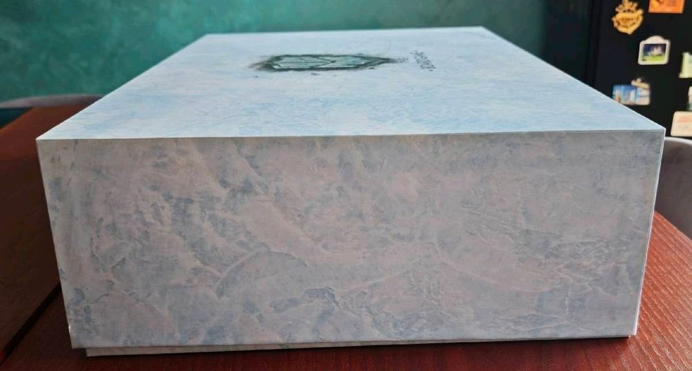 The Iceberg Box - BigBox do gry Frostpunk