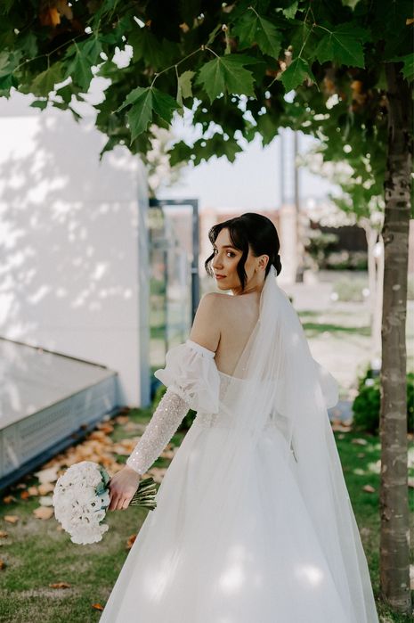 Весільна сукня