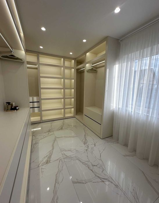 Продам неймовірно красивий будинок біля лісу!!