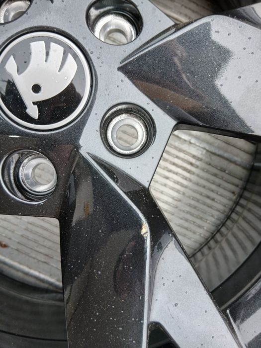 Nowe Kołe Skoda Octavia 4 oryginalna